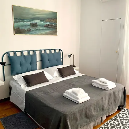 Flower Apartman Bari